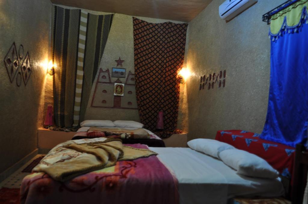 Riad Aicha & Camel Trekking مرزوكة الغرفة الصورة
